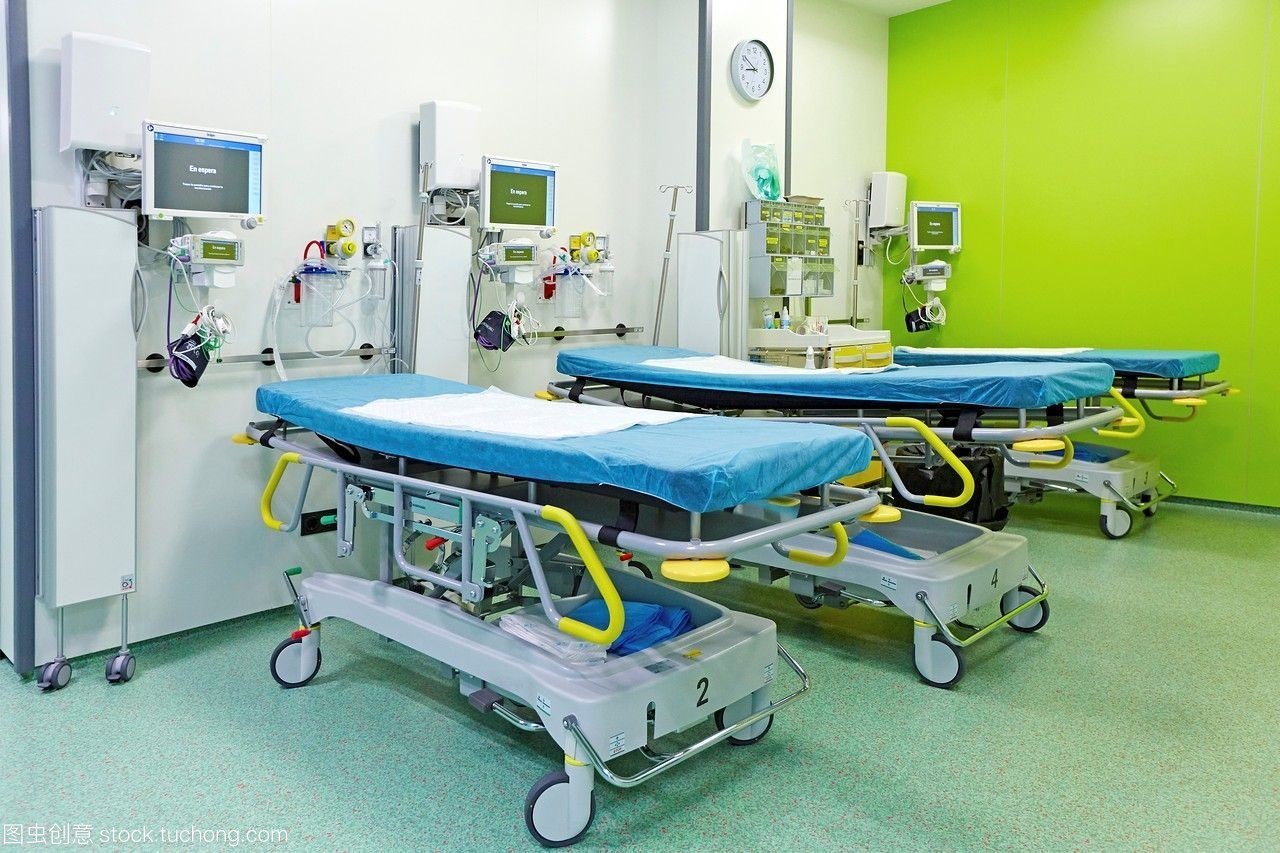 西班牙圣塞巴斯蒂安吉普斯夸大學醫院眼科手術復蘇單元的醫用藥品柜管理