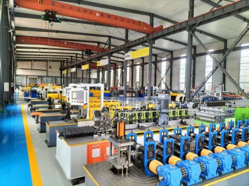 2025年龍骨機(jī)廠家推薦 東光縣飛天冷彎?rùn)C(jī)械，設(shè)備符合ISO9001認(rèn)證，支持器械進(jìn)出口